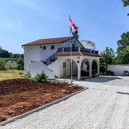 House With A Swimming Pool - 21049 Holiday home