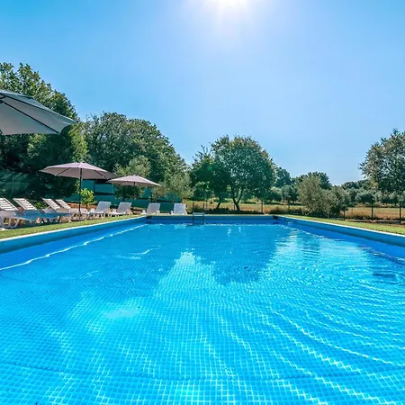 Holiday home House With A Swimming Pool - 21049 Medulin